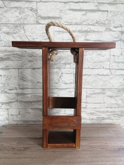 Handmade dřevěný stojan na víno