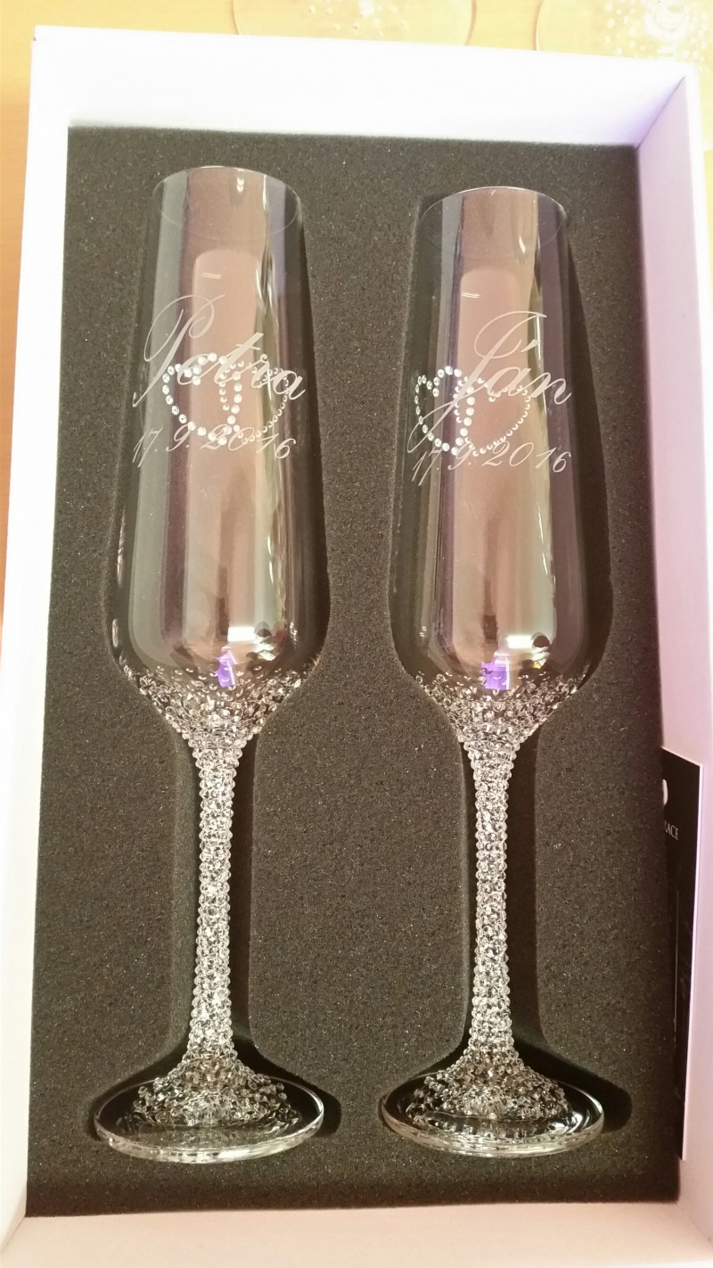 Křišťálové skleničky NISOS dekorovány krystaly Swarovski