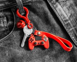 Gamer přívěsek na klíče s rolničkou