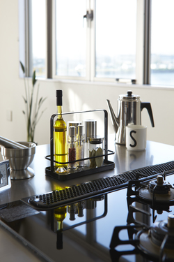 Stojánek na dochucovací ingredience Tower 2255, černý