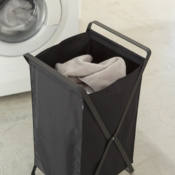 Koš na prádlo Tower 2485, kov/textil, 45l, černý