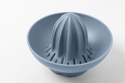 Odměrka s lisem na citrusy UFO QB SM4-312 Ocean Dark, 500ml