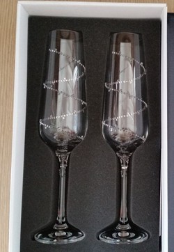 Křišťálové skleničky TETHYS zdobené krystaly Swarovski s možností gravírování